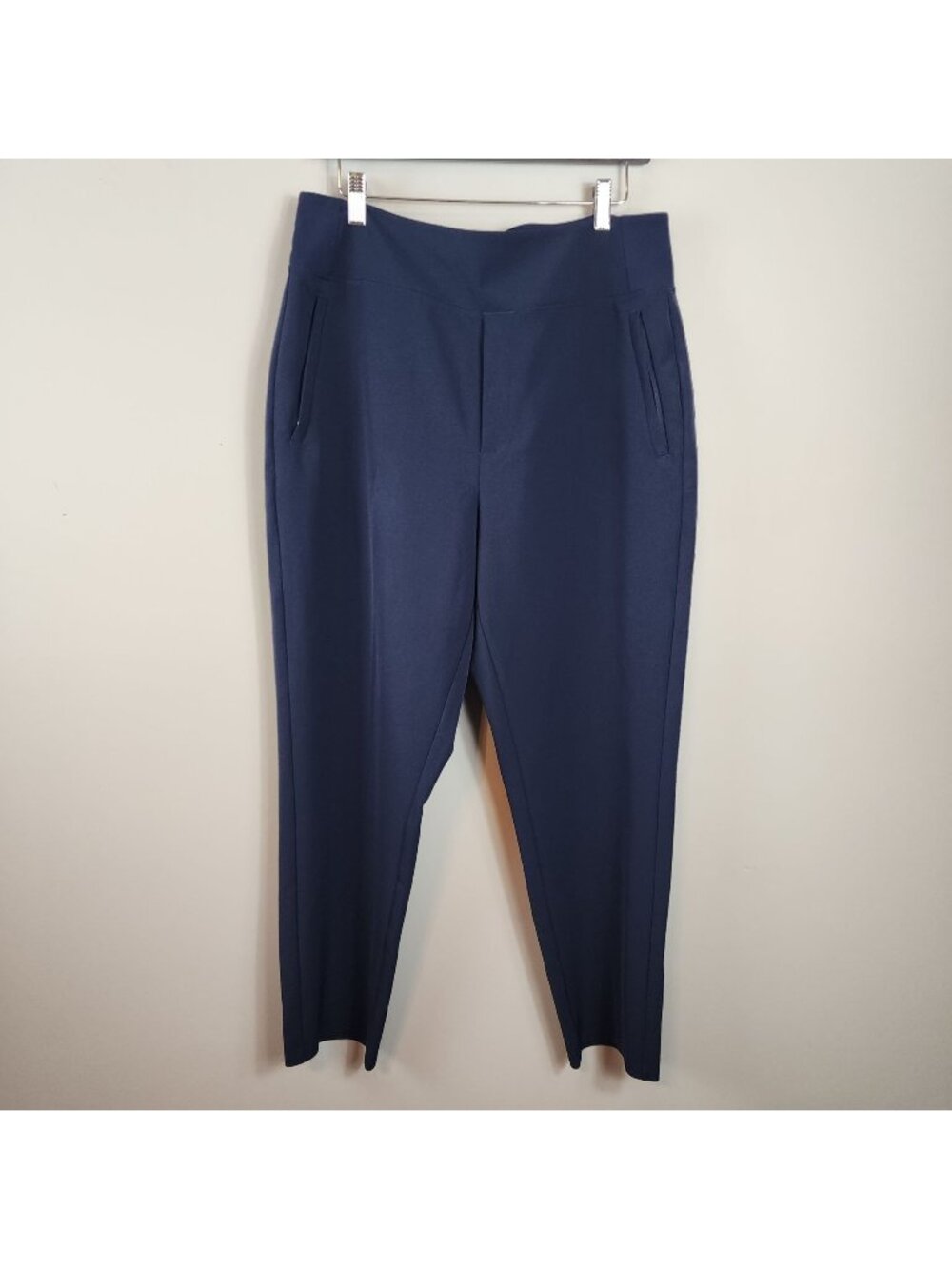 Athleta pants sz 14 women Blue pull on pockets